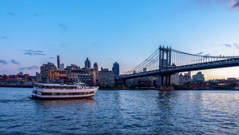 NYC: Manhattan Skyline Dining Cruise - Who Will Love This Cruise?