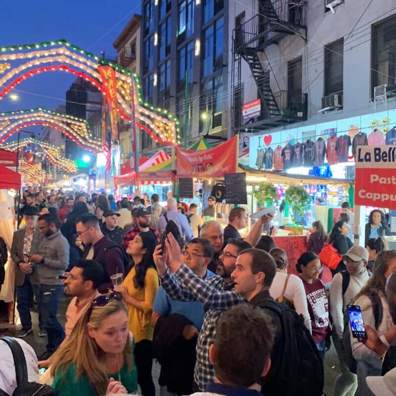 NYC: MOB John Gotti Mafia History Little Italy Tour+Dinner - Key Points