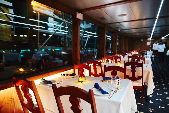 NYC New Year's Eve Dinner Cruise with Music and Open Bar - The Pros and Cons of This NYE Cruise