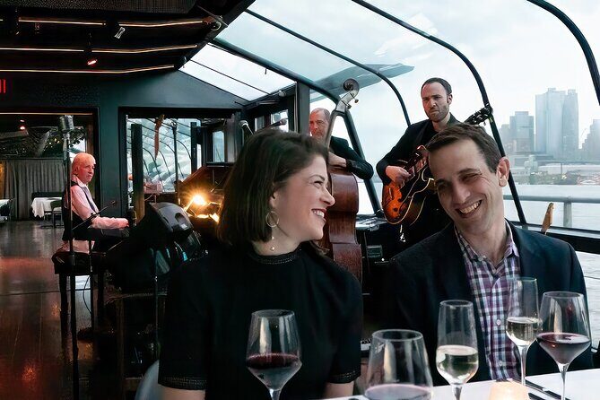 NYC New Year's Eve Luxury Bateaux Plated Dinner Cruise - Introduction