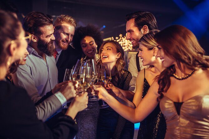 NYC New Year's Eve Luxury Bateaux Plated Dinner Cruise - The Sum Up