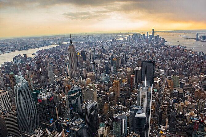 NYC New York Airport Transfer JFK/LGA/EWR to Manhattan | Brooklyn - The Experience: From Arrival to Departure