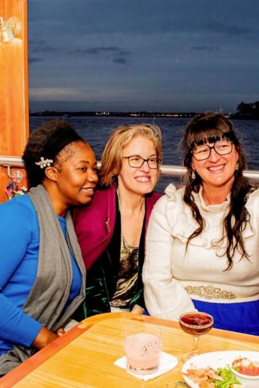 NYC: Night Holiday Lights and Cocoa Cruise - Who Should Consider This Tour?