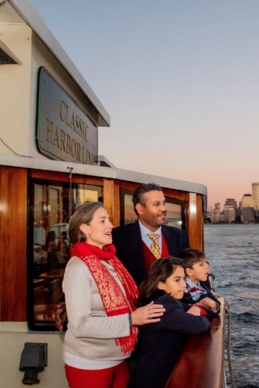 NYC: Sightseeing Holiday Cruise with Drink - Final Thoughts