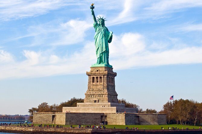 NYC Statue of Liberty Ferry and Transfer - In-Depth Review of the NYC Statue of Liberty Ferry and Transfer Tour