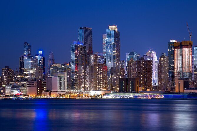 NYC: Statue of Liberty Night Cruise and Skyline - A Deep Dive into the Experience