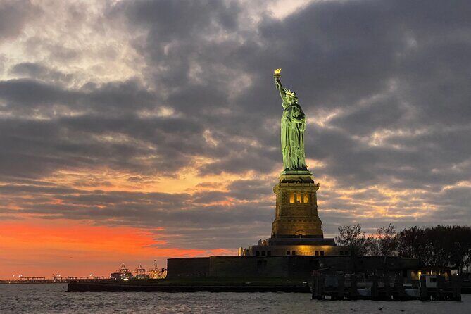 NYC: Statue of Liberty Night Cruise and Skyline - FAQs