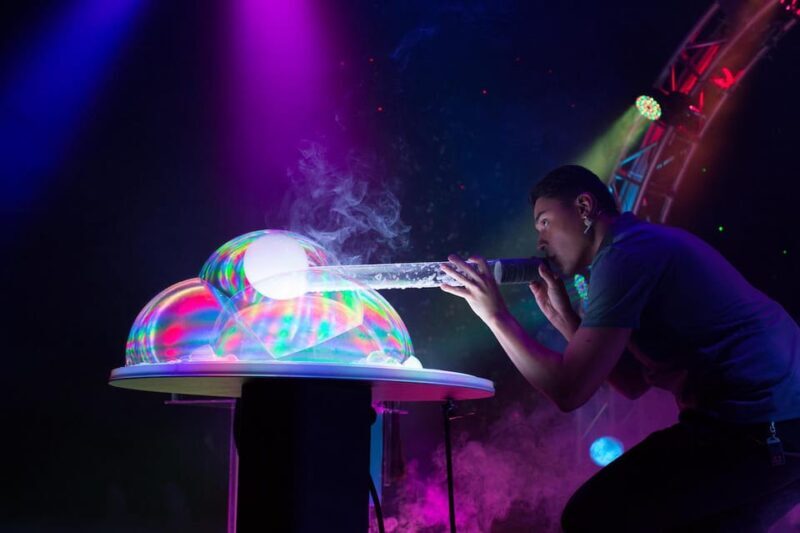NYC: The Gazillion Bubble Show - FAQ: Your Questions about The Gazillion Bubble Show