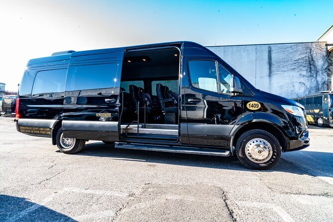 NYC TO HAMPTONS trips for groups of 4-14. Can do Multiple Groups. - The Experience: What to Expect from a NYC to Hamptons Private Transfer