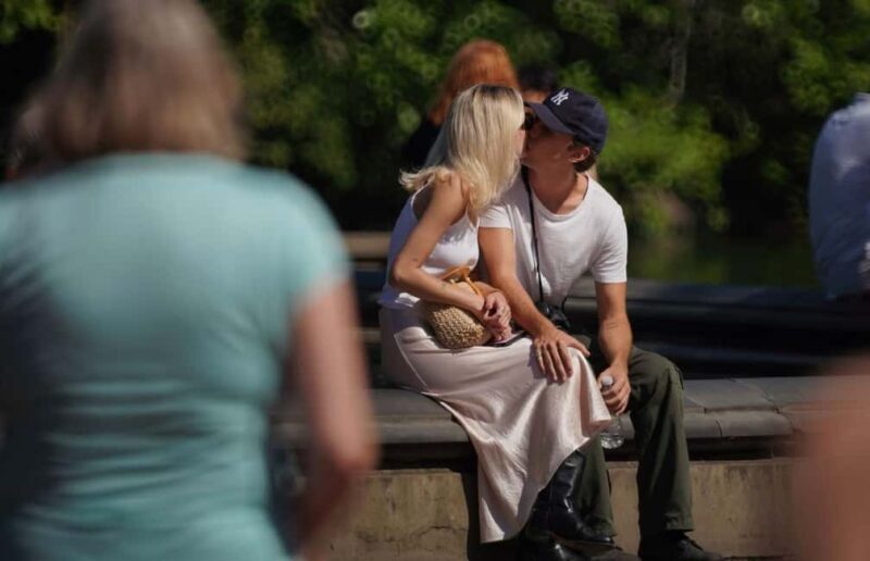 NYC: Valentines Day Central Park Tour by Heated Rickshaw - Key Points