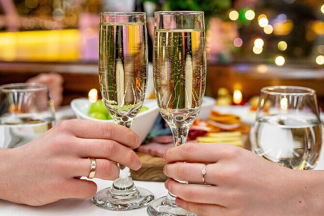 NYC Valentines Dinner Cruise with Live Entertainment and Open Bar - An In-Depth Look at the Experience