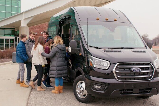 NYC VIP Private Luxury Departure ride via Stretch Limousine, Van, Sedan or SUV - The Advantages of Choosing a Private Transfer