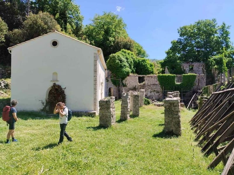 Nydri: Discover Local Culture, History & Beauty Guided Hike - The Peaceful Skaros Woods