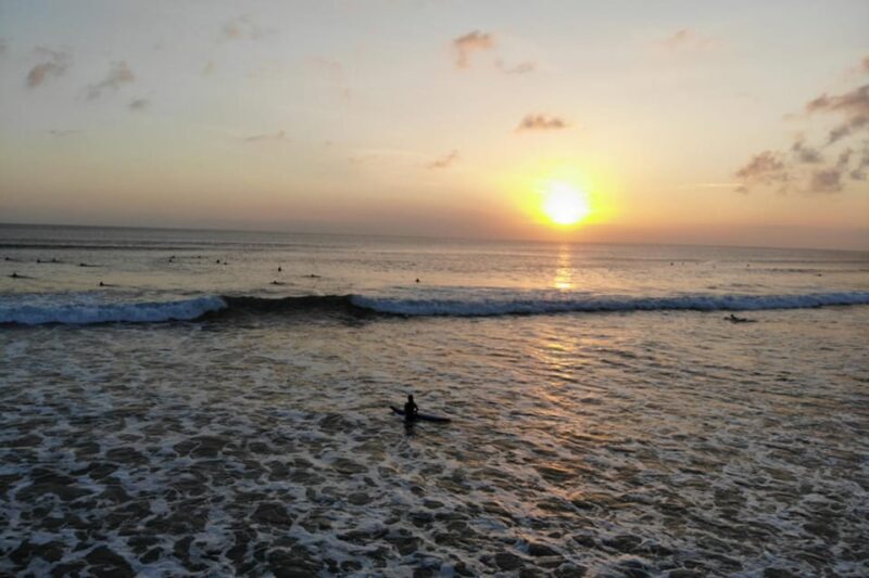 Oahu: Beginner Group Surf Lesson on North Shore - Visualizing the Experience