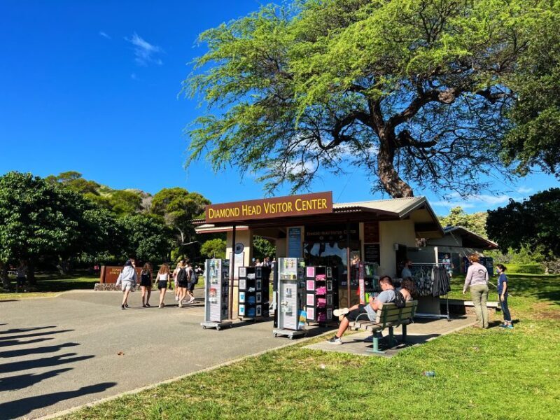 Oahu: Diamond Head Crater Trailhead Transfer & Entry Fee - Key Points