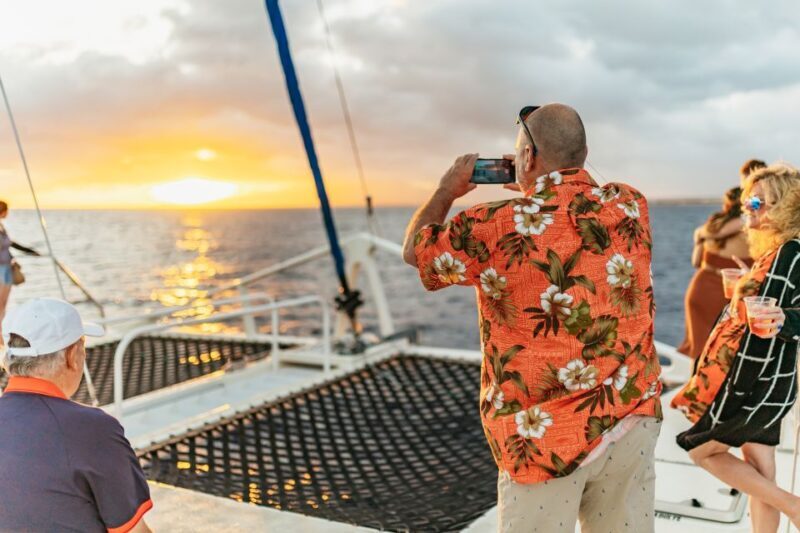 Oahu: Diamond Head Cruise with Drinks & Appetizers - An Overview of the Experience
