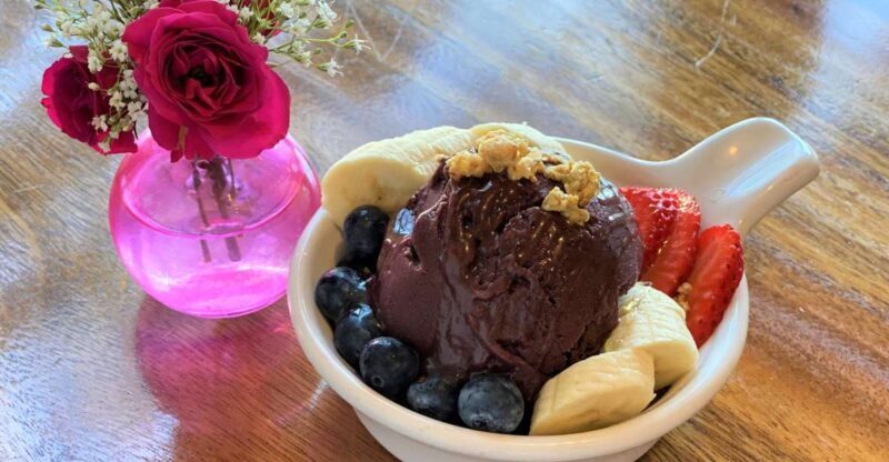 Oahu: Diamond Head Sunrise Hike with Acai Bowl and Malasada - The Experience in Detail