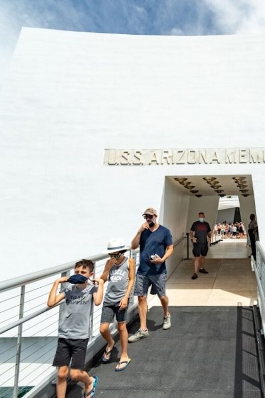Oahu: Pearl Harbor Battleship & Helicopter Tour - Authentic Insights from Reviews
