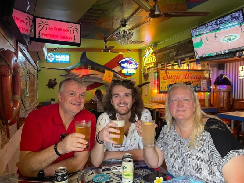 Oahu: Sips & Secrets of Hawaii Pub Crawl - An In-Depth Look at the Tour Experience