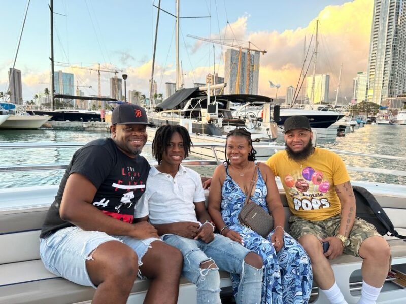 Oahu: Waikiki Fireworks Boat Cruise from Oahu - Who Should Consider This Cruise?