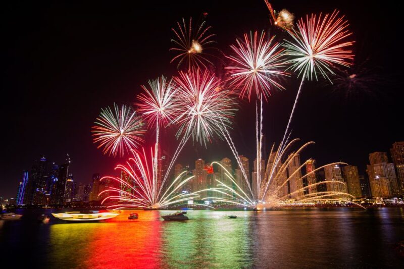 Oahu: Waikiki Fireworks Boat Cruise from Oahu - Key Points