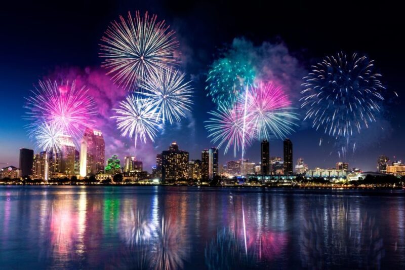 Oahu: Waikiki Friday Fireworks Cruise with Snacks and Drinks - An In-Depth Look at the Experience