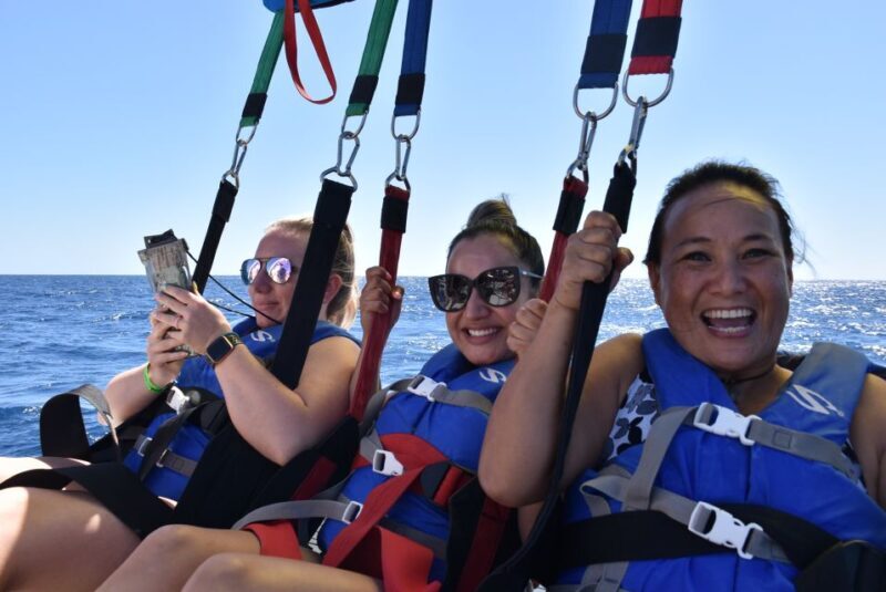 Oahu: Waikiki Parasailing - FAQs