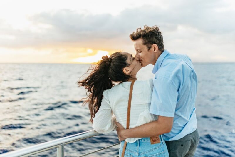 Oahu: Waikiki Sunset Catamaran Cocktail Cruise - Who Will Love This Experience?