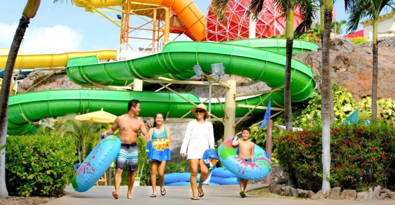 Oahu: Wet 'n' Wild Waterpark Ticket with Waikiki Transfer - The Value and Experience