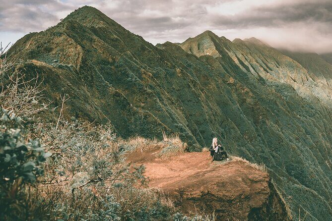 Oahu's iconic hikes - Kuliouou with photography - The Sum Up