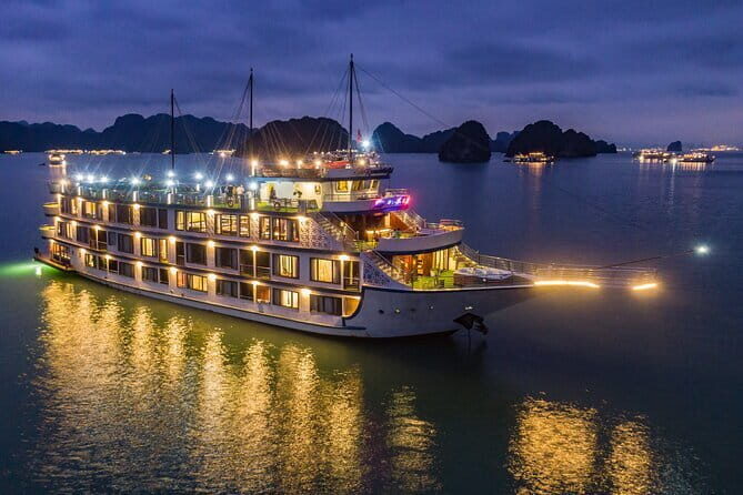 Oasis Bay Cruise 3-day Explore Halong Bay from Hanoi - An In-Depth Look at the Oasis Bay Cruise Experience