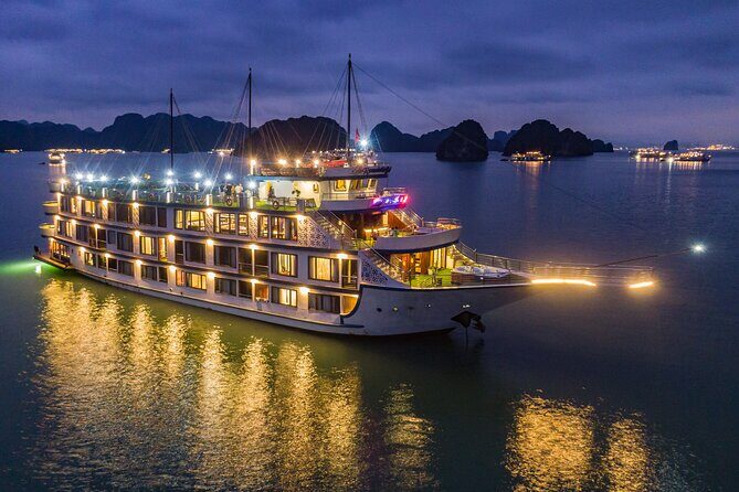 Oasis Bay Cruise 3-day Explore Halong Bay from Hanoi - Key Points