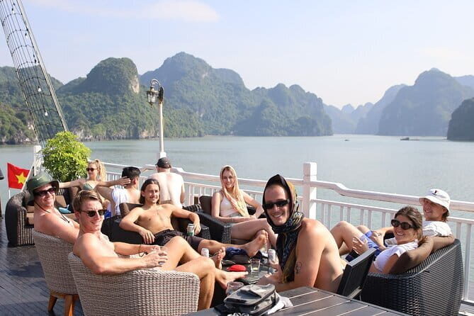Oasis Bay Party Cruise Amazing Experience for Young Travellers - Key Points