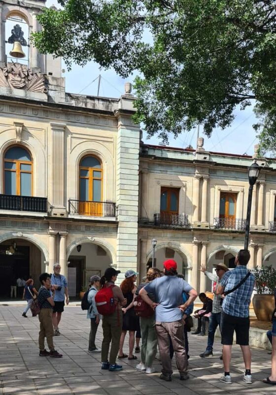 Oaxaca City: Walking tour with local product tasting - Exploring Oaxaca’s Historic Heart