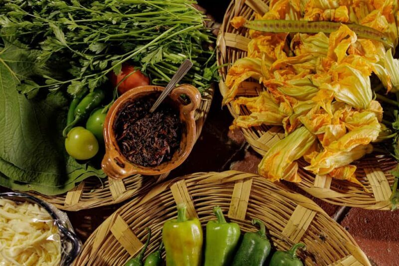 Oaxaca de Juarez: Traditional Oaxacan Cooking Class - Key Points