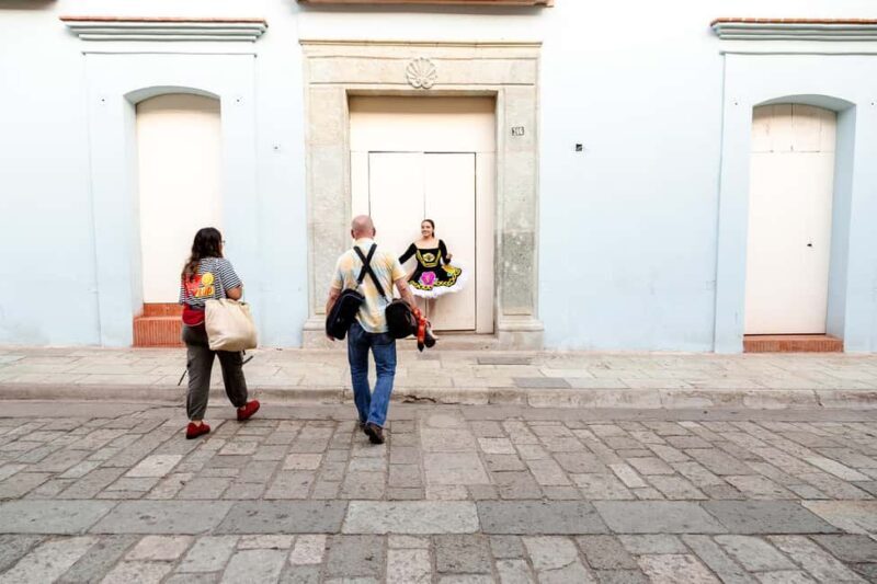 Oaxaca: Photography Shoot with Ballerina and Guide - Authenticity and Cultural Insights