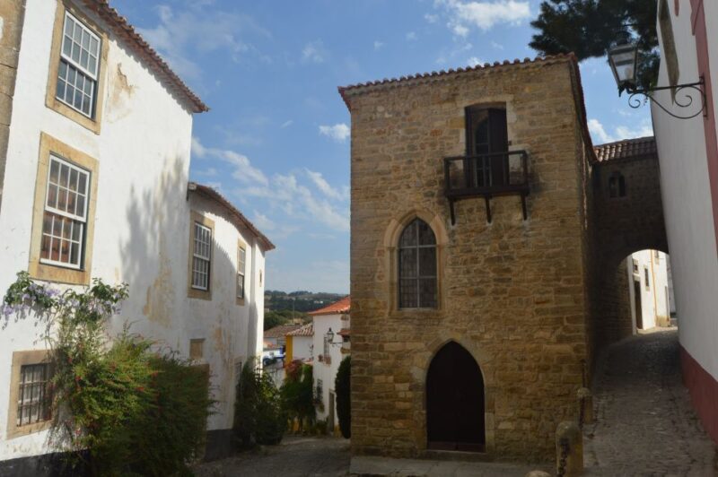 Óbidos: Medieval Tales & Secrets Spots Guided Walking Tour - Key Points