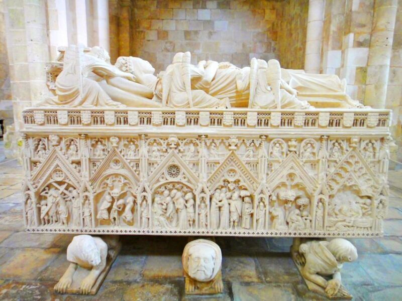 Óbidos, Nazaré & Alcobaça: Private Trip by Car - FAQs