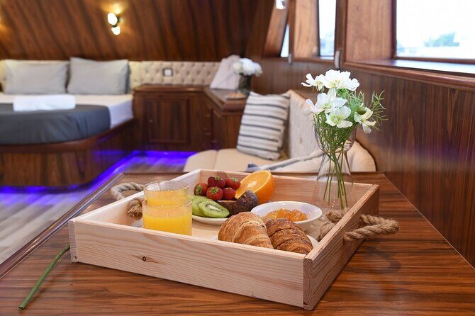 Ocean Blue | Blue Lagoon Morning - Introduction: Who Will Love This Tour?