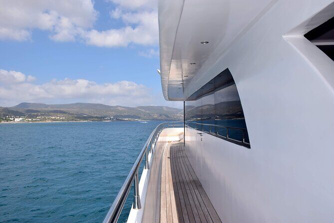 Ocean Blue | Celebrity Morning (Blue Lagoon) Cruise - Who Is This Tour Best For?