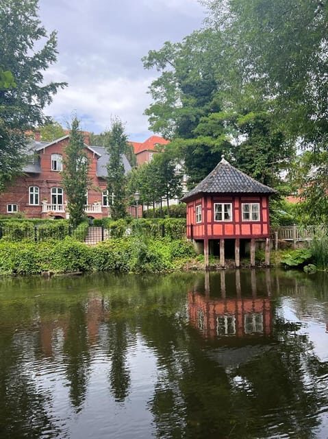Odense: Guided tour guide in Spanish - Breaking Down the Itinerary: What You’ll Experience
