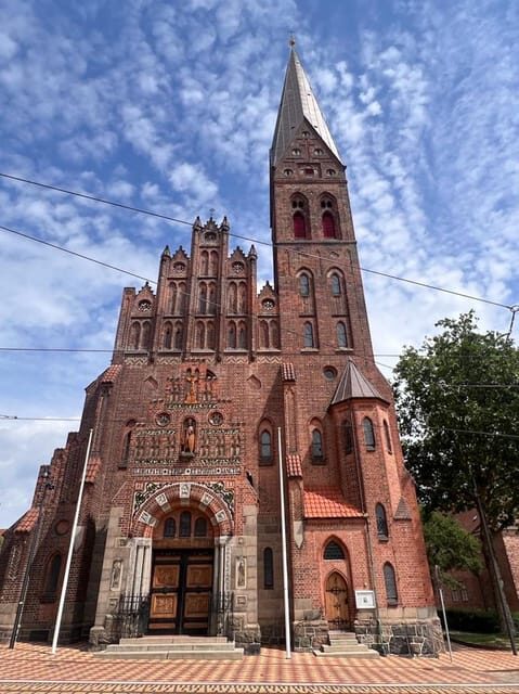 Odense: Guided tour guide in Spanish - FAQs