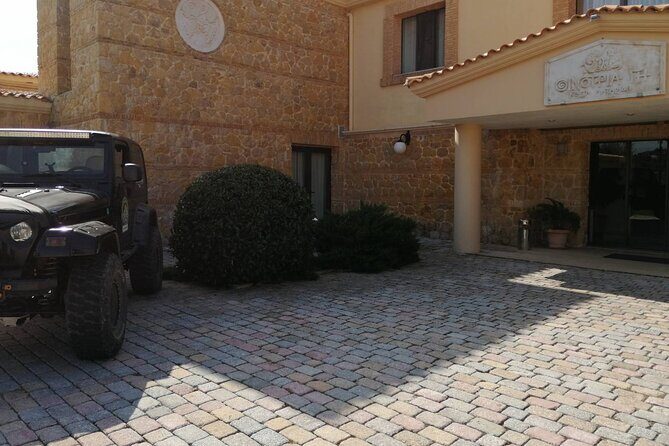 Off road experience at the roads of wine - Challenges and Considerations