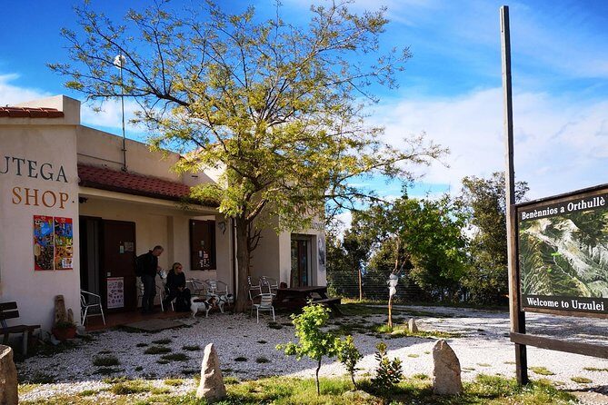 Off-road tour in the Supramonte and visit to Pischina Gurthàddala - Key Points