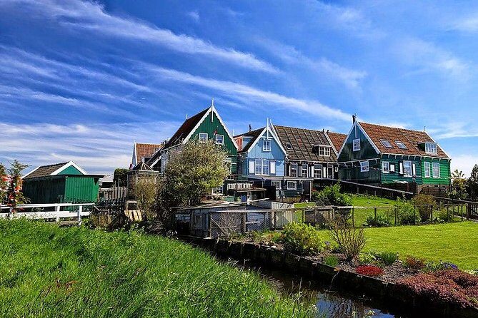 Off the Beaten Paths Dutch Landscape Private Tour 1/2 day Jaguar - FAQs