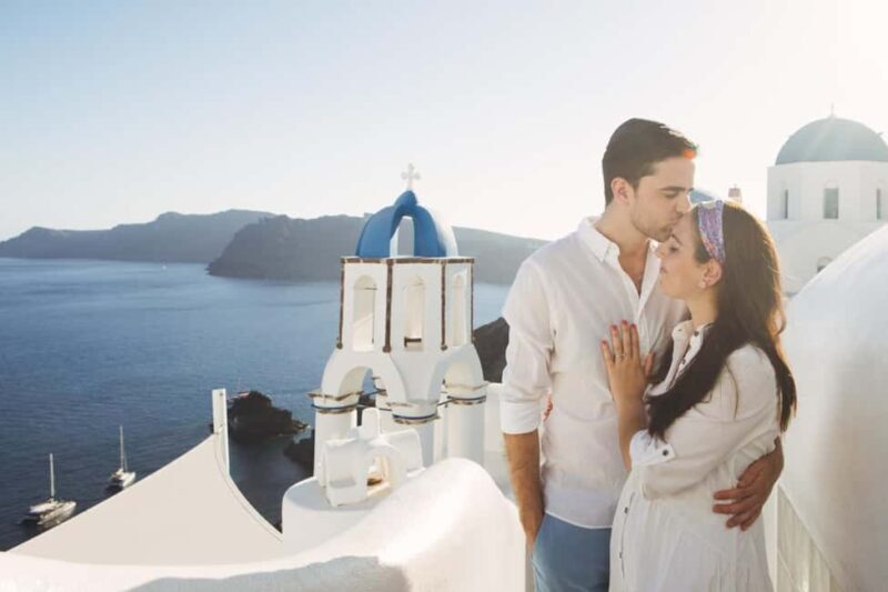 Oia: 30' photo session for couples or solo travelers - Final Thoughts: Who Should Consider This Tour?