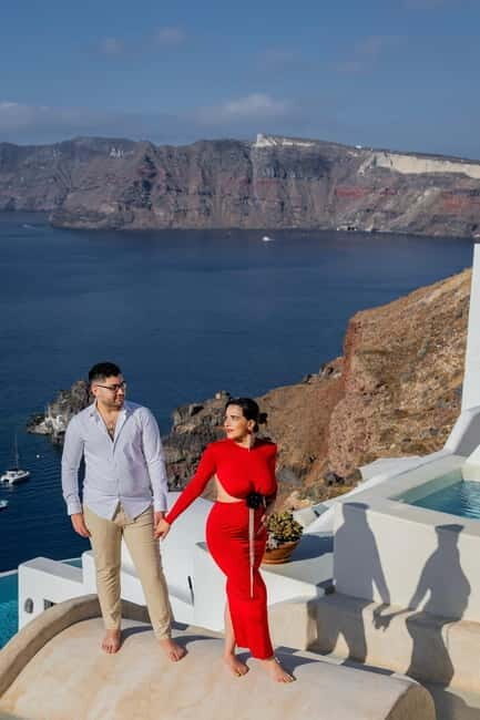 Oia: Private Photoshoot Session with a Professional - The Authenticity of a Santorini Photoshoot