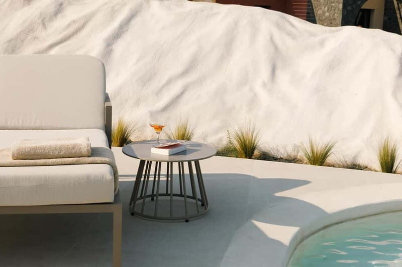 Oia: Retreat Infinity Pool Ticket with Sea and Sunset Views - Key Points