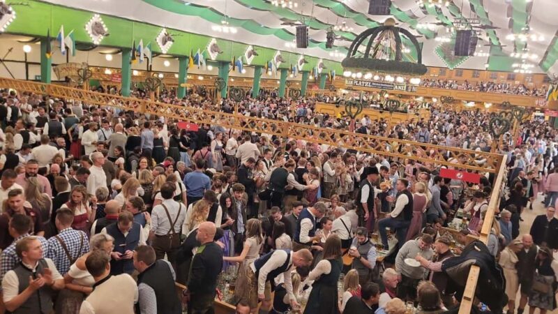 Oktoberfest Tour with Beer and Lunch in one of the big tents - Practical Details