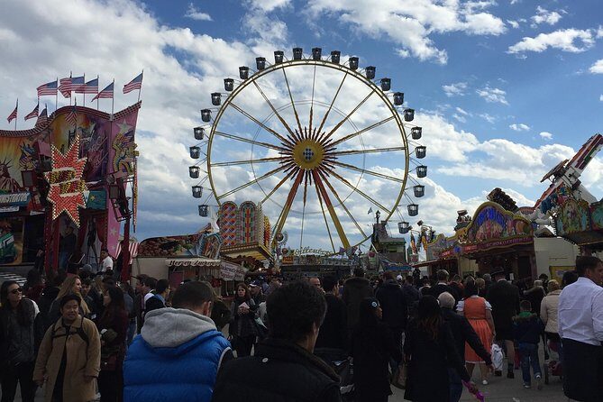 Oktoberfest Tour with table reservation and unlimited beer - The Sum Up